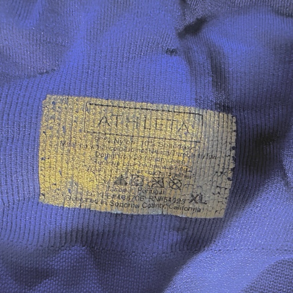 Athleta - 2 sports bras and a padded (removable pads) bralette sz XL - Picture 6 of 6